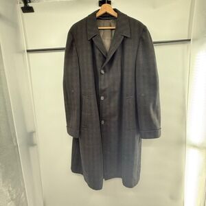 Vintage Weather Shield Wool Overcoat Mens Size 44 Gray Long Coat Plaid Lined USA
